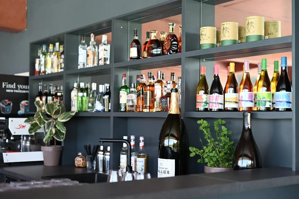 Bar, ROXANICH Winery and Design Hotel, Istria