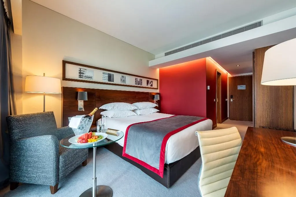 SINGLE EXECUTIVE Room, Lagoas Park, Lisbon