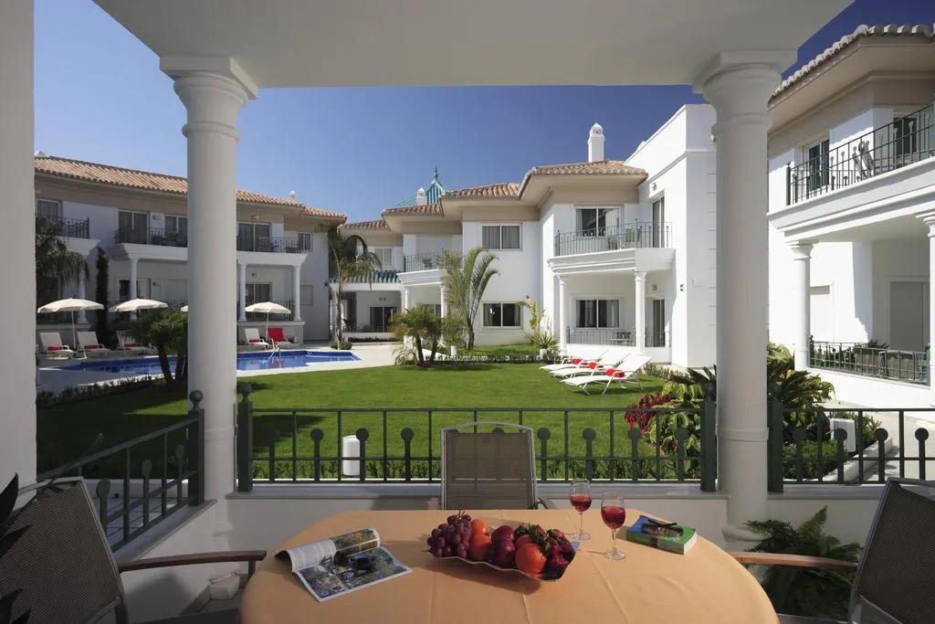VILLA DELUXE WITH PRIVATE POOL Room, Marina Turquesa, Costa Del Sol