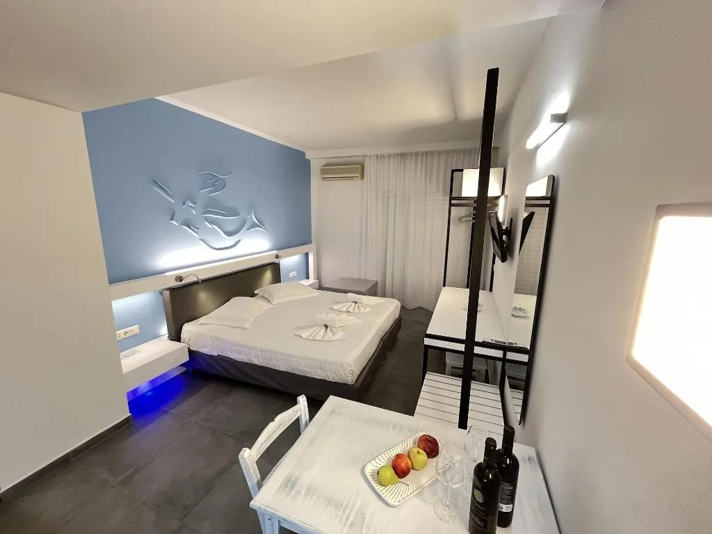 Room, Niriides Hotel, Crete