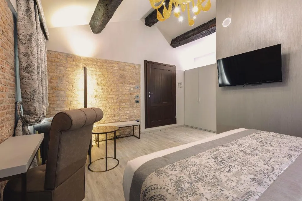 JUNIOR SUITE STANDARD Room, Hotel Aquarius Venice, Venice