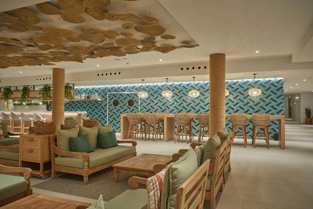 Lobby, Cala San Miguel Ibiza Res, Curio Colllec by Hilton, Ibiza
