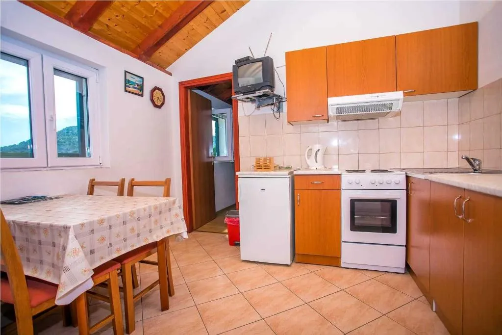 HOUSE TWO BEDROOMS ONE BATHROOM Room, Apartmani Seljacka Kuca, Split