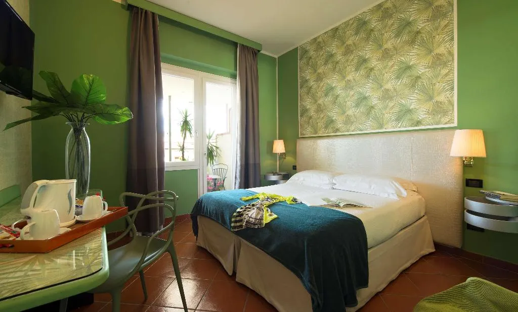 DOUBLE SUPERIOR KING BED Room, De La Pace, Sure Hotel Collection by Best Western, Florence