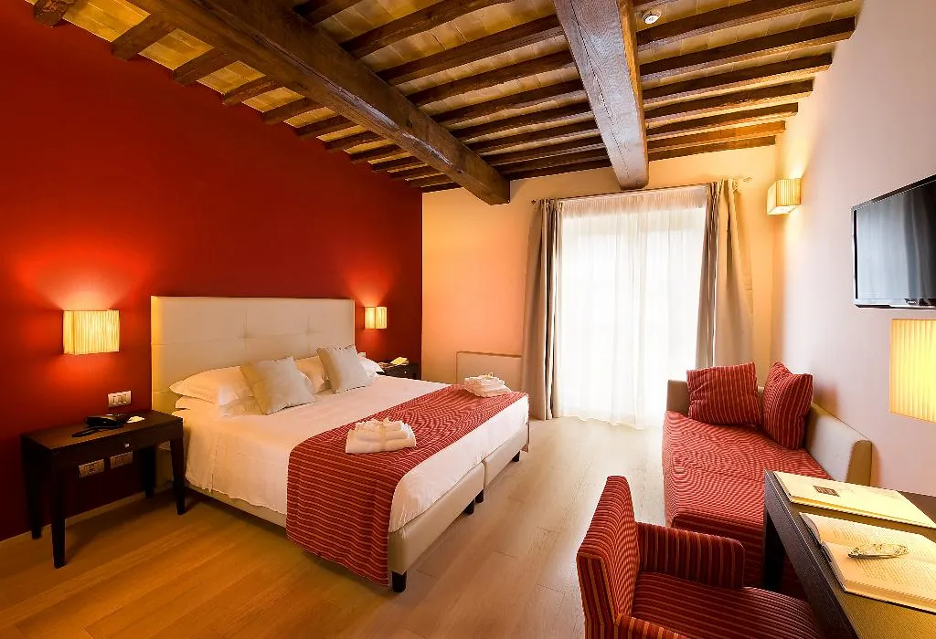 TRIPLE DELUXE Room, Relais dell Olmo, Perugia