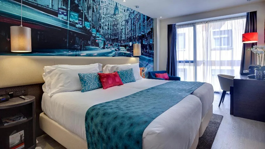 TWIN PREMIUM Room, Hotel Indigo Madrid - Gran Via, Madrid