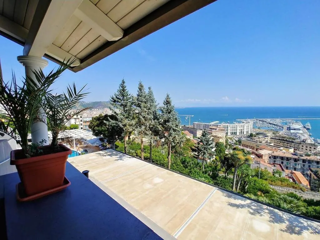Terrace, Hotel Villa Poseidon, Naples