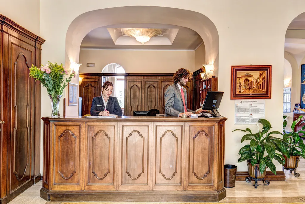 Lobby, Grand Hotel Hermitage, Naples