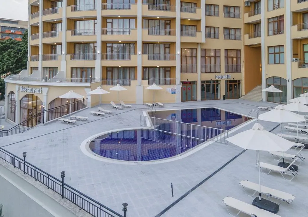 Pool, Continental, Varna