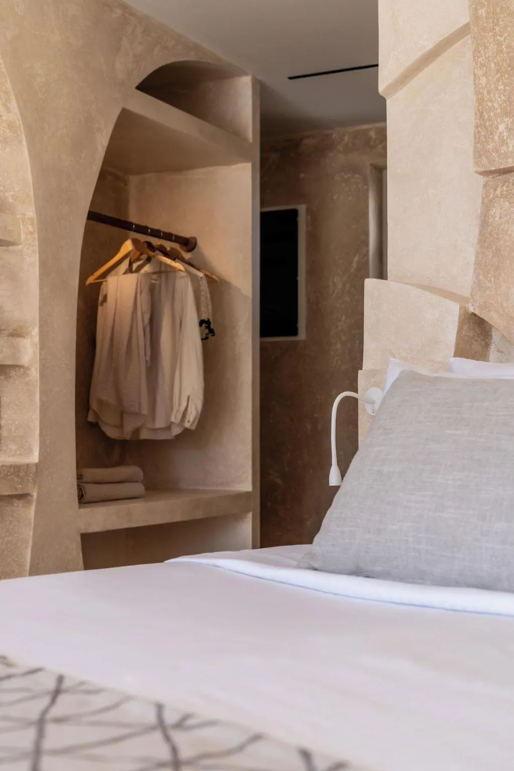 Room, Heyday Luxury Suites, Santorini