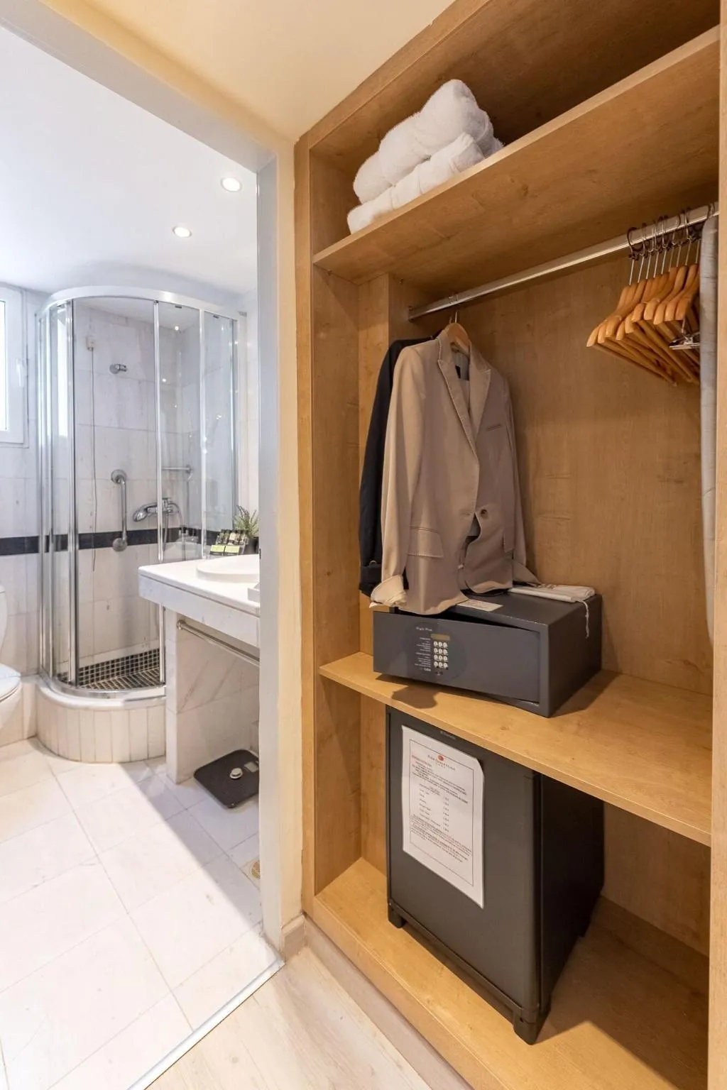 DOUBLE EXECUTIVE KING BED Room, Polis Grand Hotel, Athens