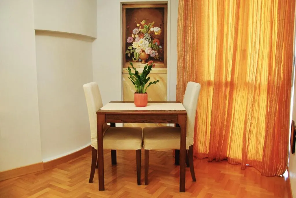 Room, A Casa di Tiziana, Rome