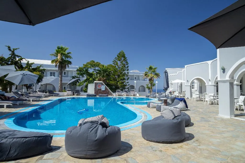 Pool, Maistros Village, Santorini