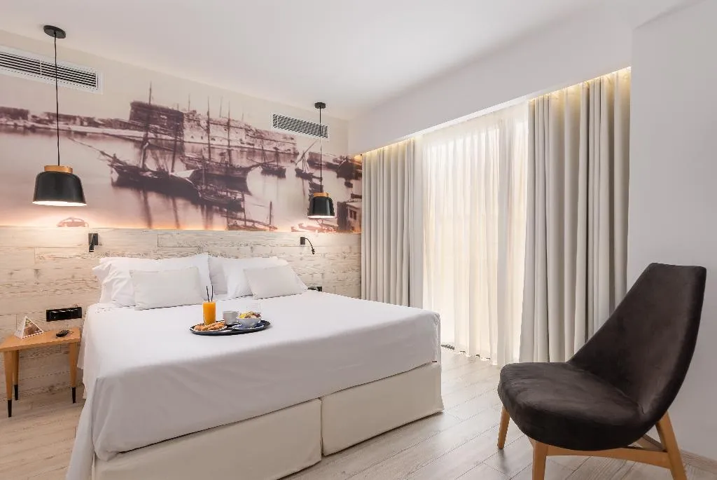 Double or Twin EXECUTIVE CITY VIEW Room, Ibis Styles Heraklion Central, Crete