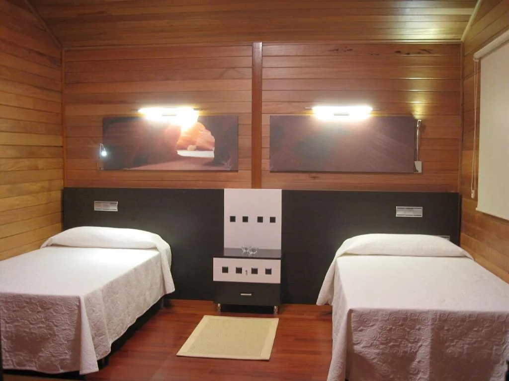 Room, Complejo La Ciguena, Madrid