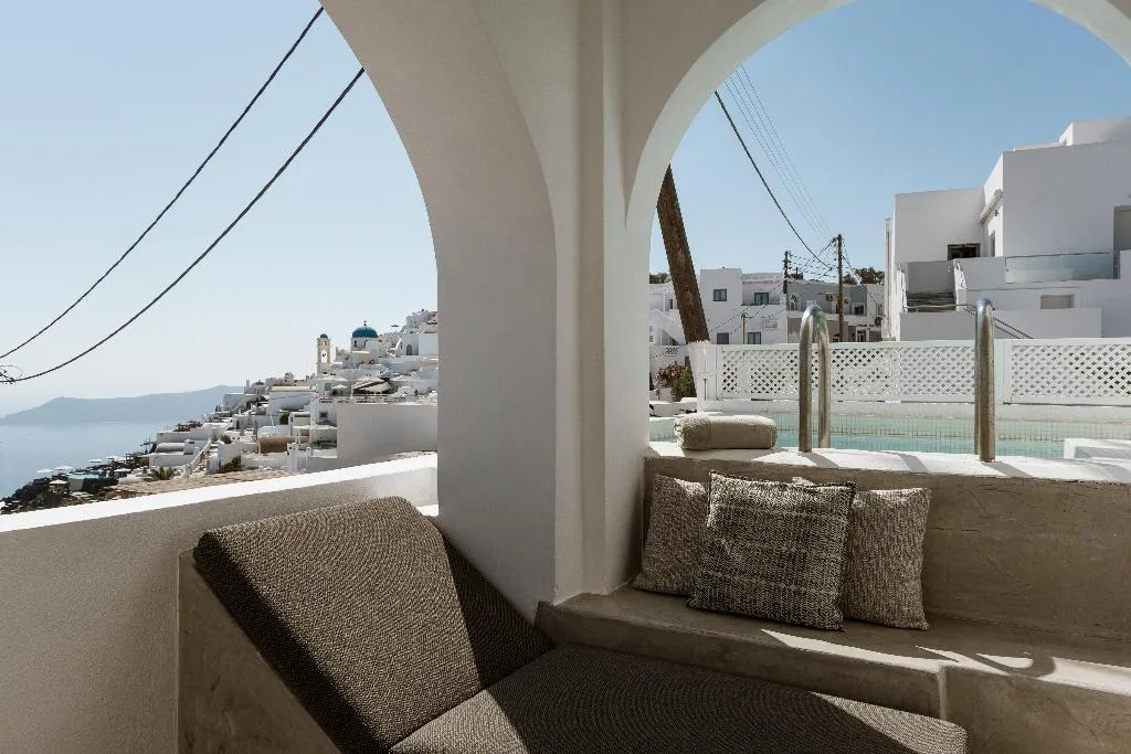 STUDIO WITH PRIVATE POOL Room, Aqua Luxury Suites, Santorini