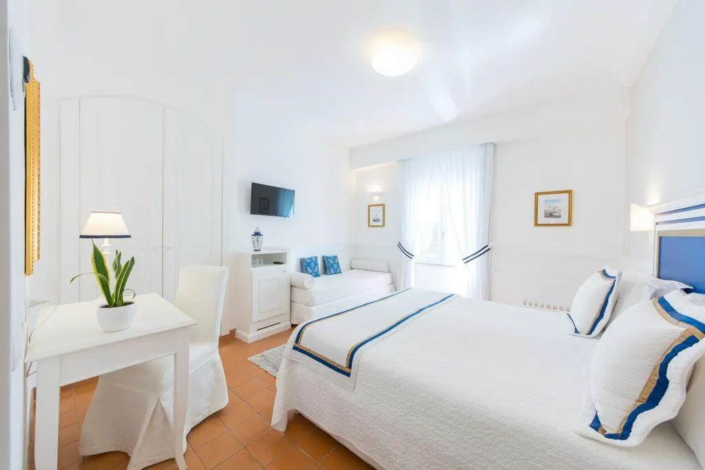 FAMILY ROOM CLASSIC Room, Hotel Villa Romana & SPA, Naples