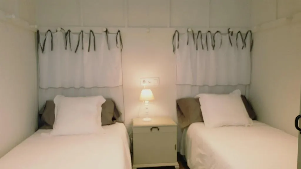 Room, El Jardinet De Sant Esteve, Barcelona