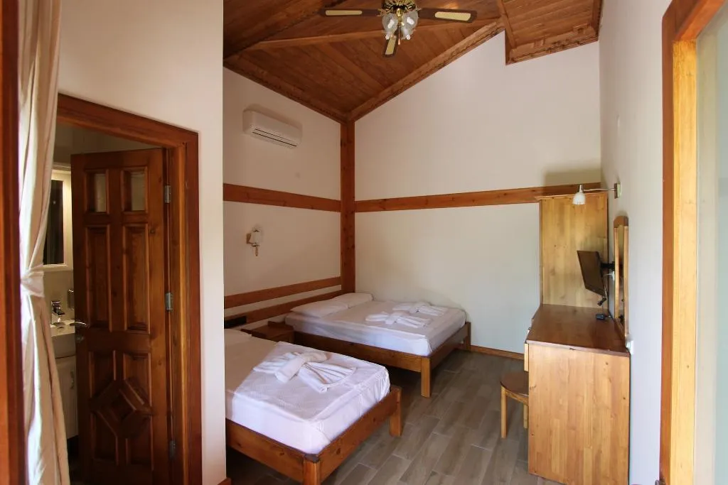 DOUBLE STANDARD Room, Elly's Home, Dalaman