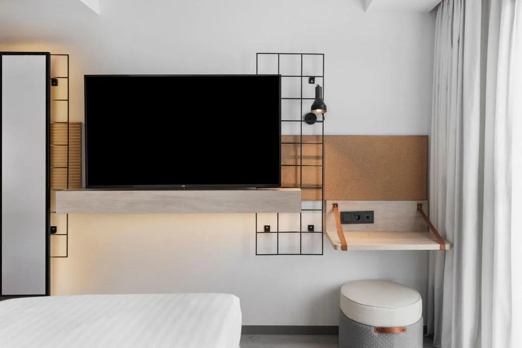 SINGLE WITH BALCONY Room, Moxy Barcelona, Barcelona