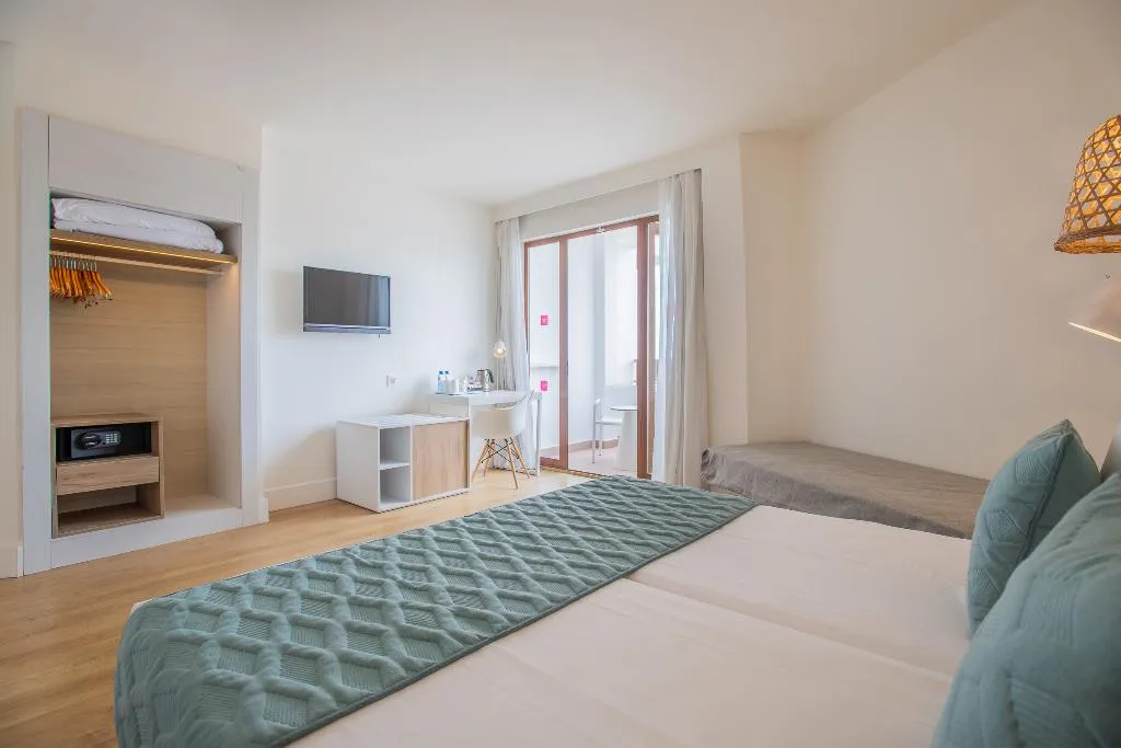 QUADRUPLE COMFORT Room, Leonardo Royal & Suites hotel Ibiza Santa Eulalia, Ibiza