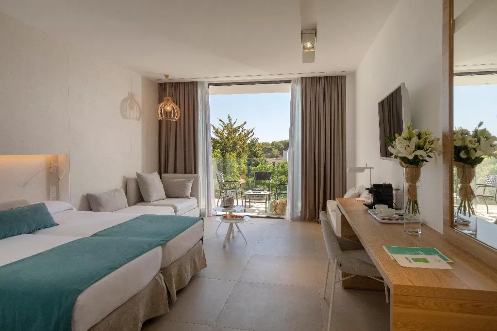 JUNIOR SUITE WITH TERRACE Room, Cosmopolitan, Majorca