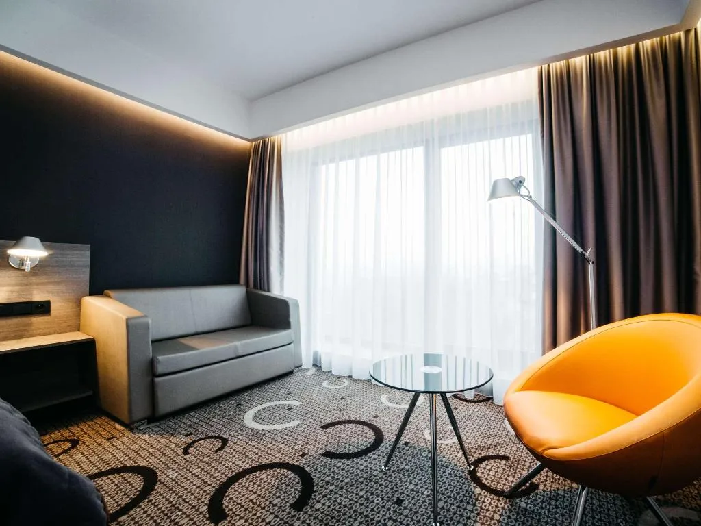 Room, Q Hotel Plus Kraków, Krakow