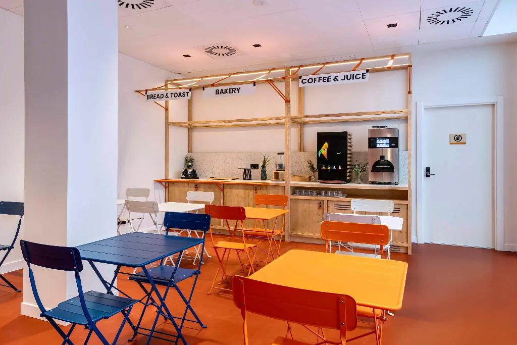 Restaurant, easyHotel Barcelona La Sagrera, Barcelona