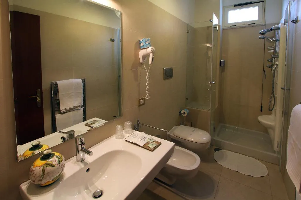 DOUBLE SINGLE USE CLASSIC WITH BALCONY Room, Hotel Alpha, Naples
