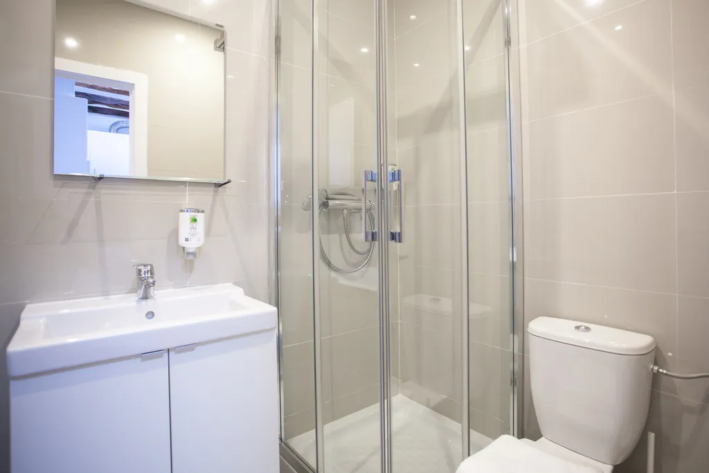 APARTMENT TWO BEDROOMS Room, Apartment in Malasaña, Madrid