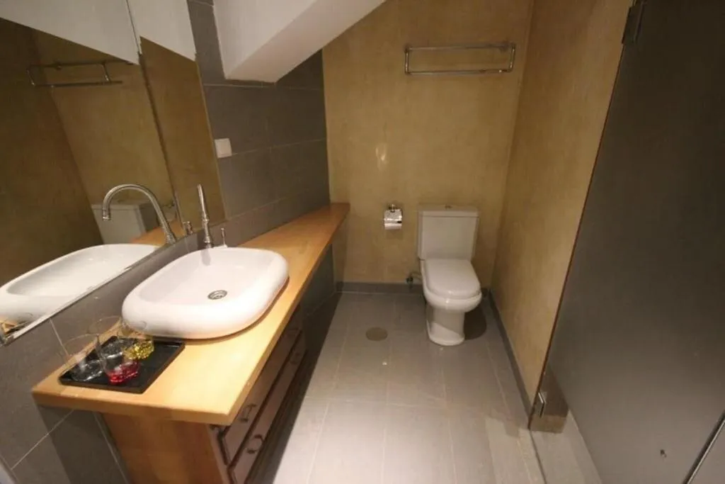 Room, Hotel Menoir Dorsett, Madrid