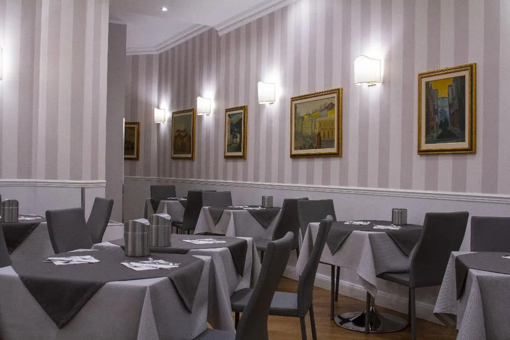 Restaurant, Flora, Milan