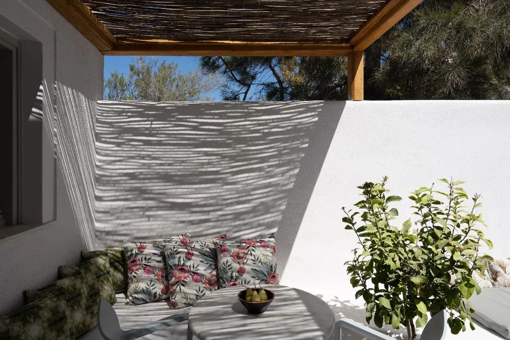 Double or Twin SUPERIOR GARDEN VIEW Room, Goulielmos Hotel & Spa, Santorini