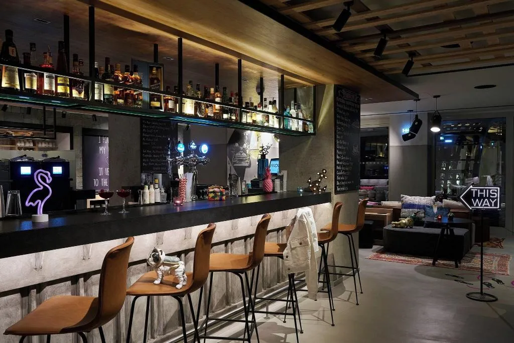 Lobby, Moxy Patra Marina, Athens