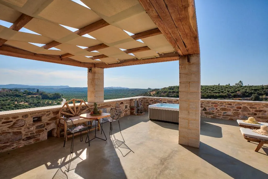 SUITE WITH JACUZZI Room, Lameriana Secret Village, Crete