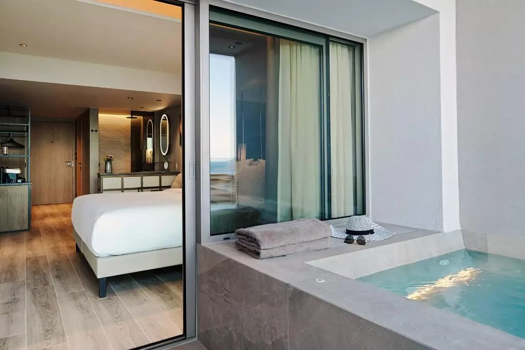 DOUBLE DELUXE WITH PRIVATE POOL Room, NIKO Seaside Resort Crete MGallery, Crete