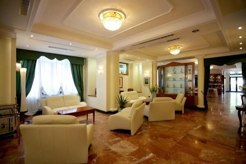 Lobby, Dei Platani, Naples