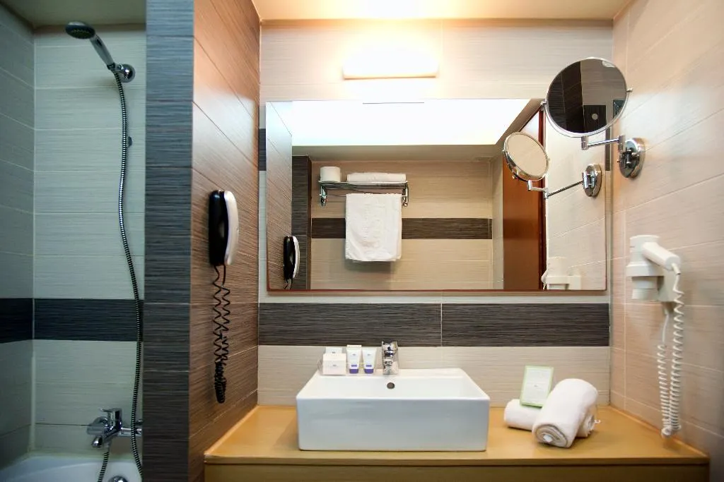 TRIPLE SUPERIOR Room, Capsis Astoria Heraklion, Crete