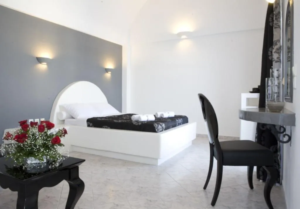 DOUBLE SUPERIOR Room, Philippion, Santorini