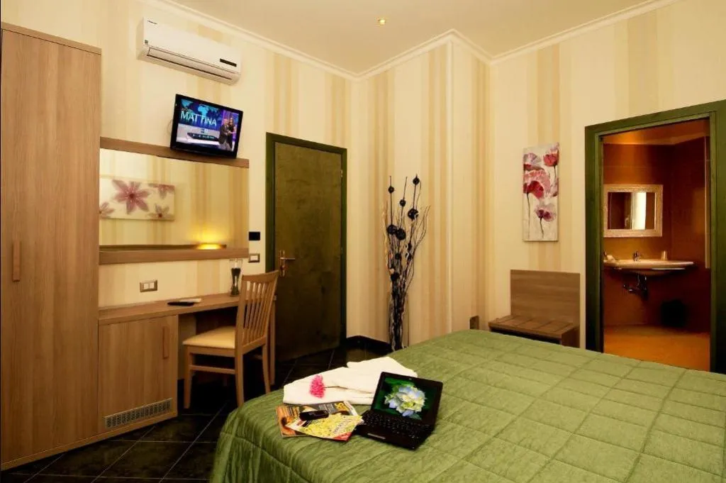 DOUBLE STANDARD Room, Argentina, Rome