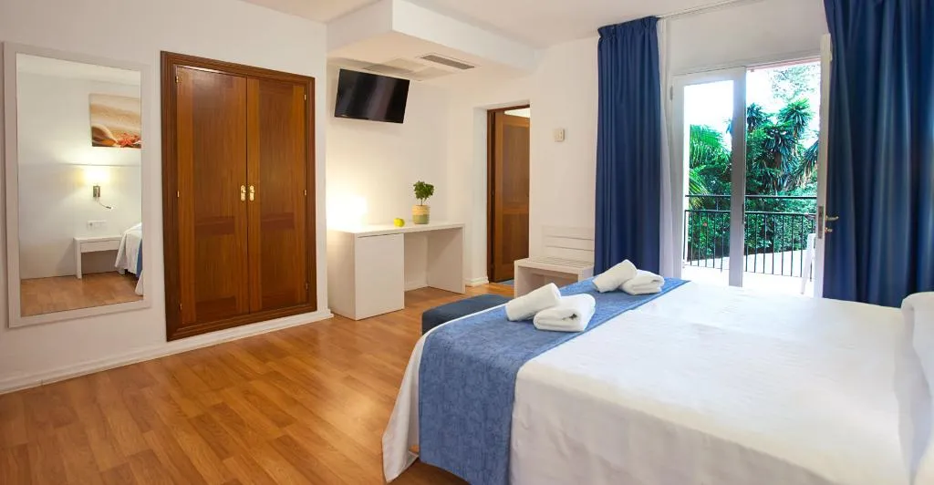 Double or Twin WITH BALCONY Room, Hotel Cala Murada, Majorca