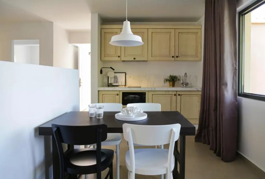 SUITE WITH JACUZZI Room, Lena Mare Boutique Hotel, Corfu