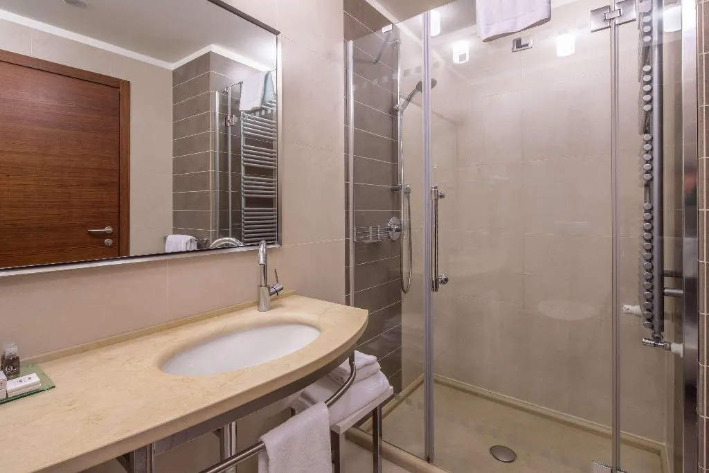 DOUBLE CLASSIC KING BED Room, Best Western Premier BHR Treviso Hotel, Venice
