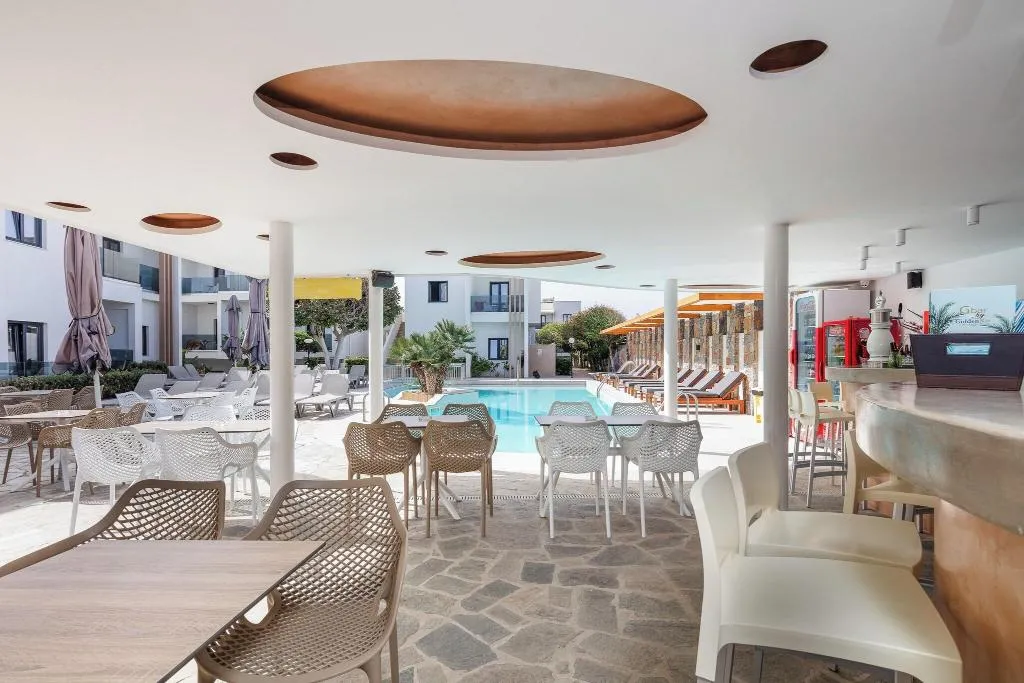 Bar, Golden Bay Boutique Hotel & Bungalows, Crete