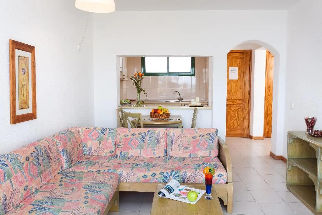 APARTMENT CAPACITY 4 ONE BEDROOM Room, BLUESEA Apartamentos Costa Teguise Beach, Lanzarote