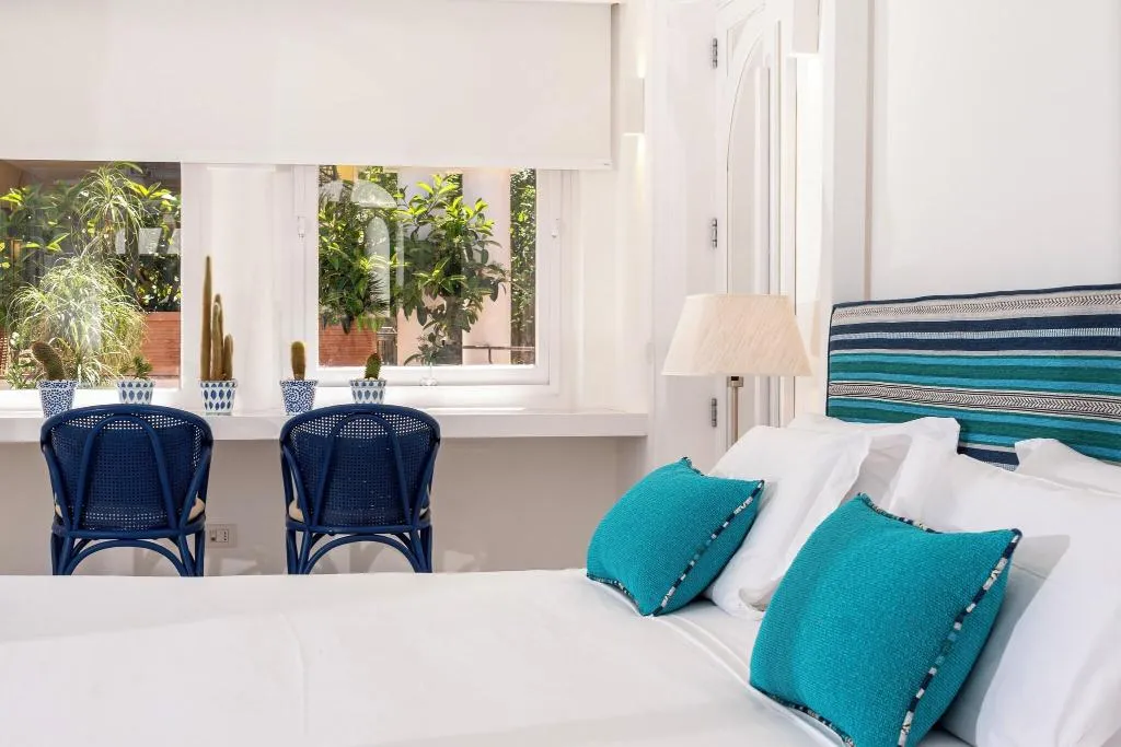 Room, Conca Park, Naples