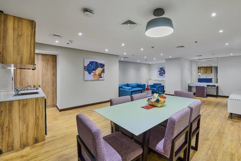 SUITE CITY VIEW Room, Ramada Hotel & Suites by Wyndham JBR, Dubai