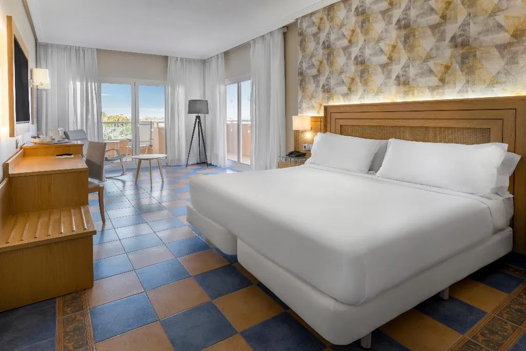Double or Twin PREMIUM Room, Elba Sara Beach & Golf Resort, Fuerteventura