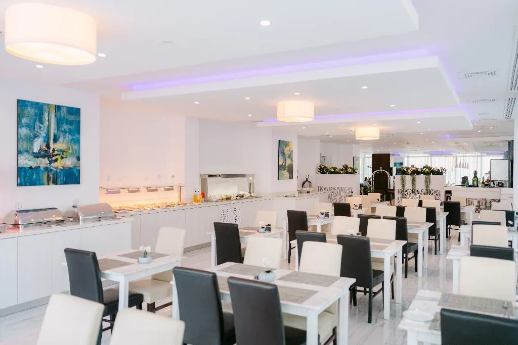 Restaurant, Gaia Sun N Blue Hotel, Cyprus