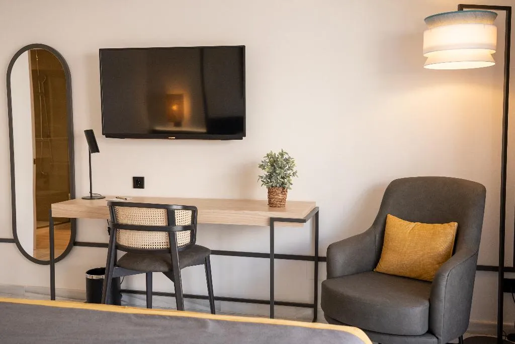 DOUBLE SUPERIOR Room, URH Sitges Playa, Costa Brava